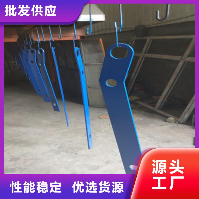 桥梁防撞护栏国道抗冲击围栏工厂现货供应