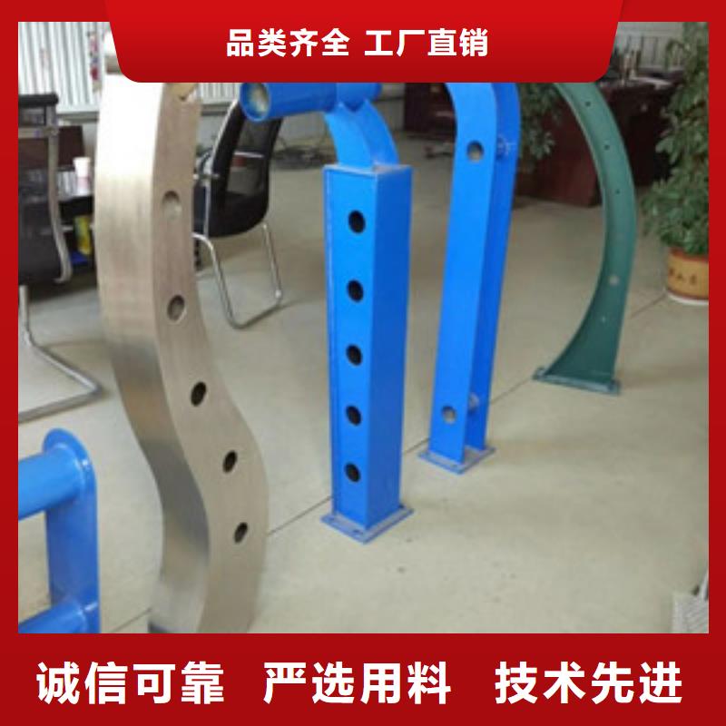 景观木纹护栏-M型防撞护栏厂家直销直供