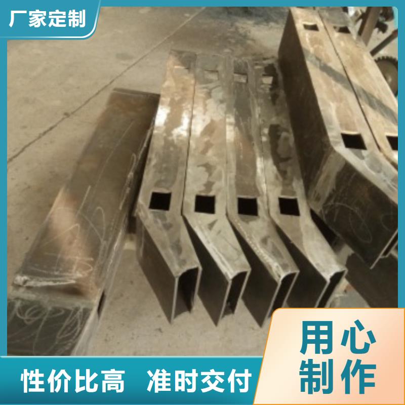 不锈钢复合管道路隔离栏真正的源头厂家