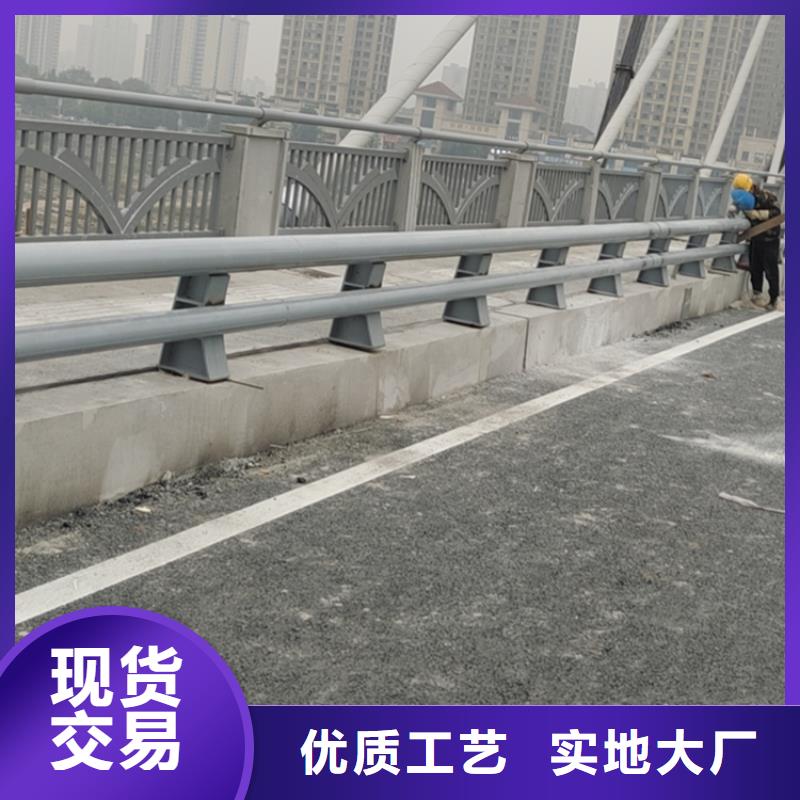 椭圆管喷塑桥梁防撞护栏展鸿护栏厂家发货及时