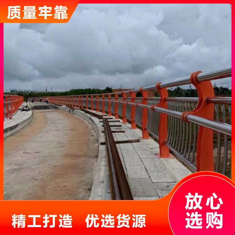 公园栈道防腐木扶手不锈钢护栏厂家送货及时