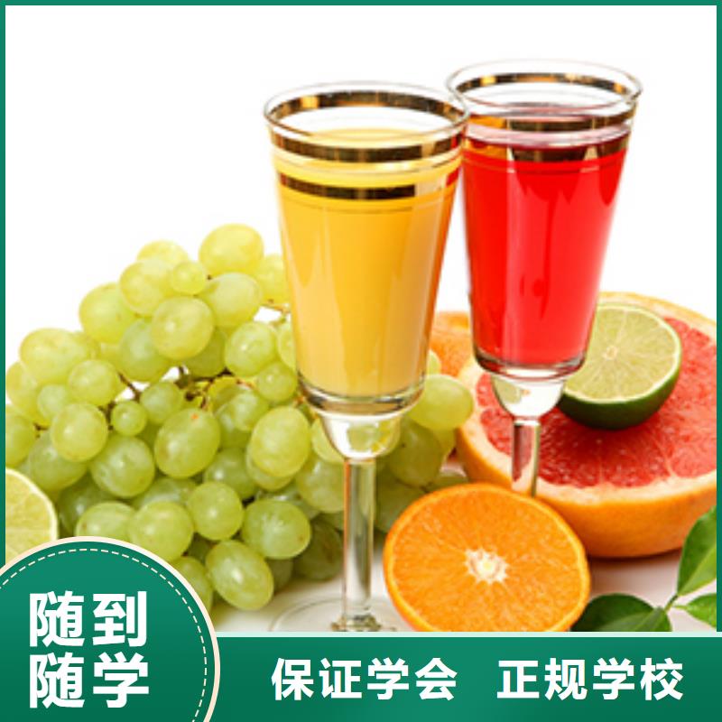 大专院校室内设计培训机构特色小吃 【保定虎振学校】就业前景好