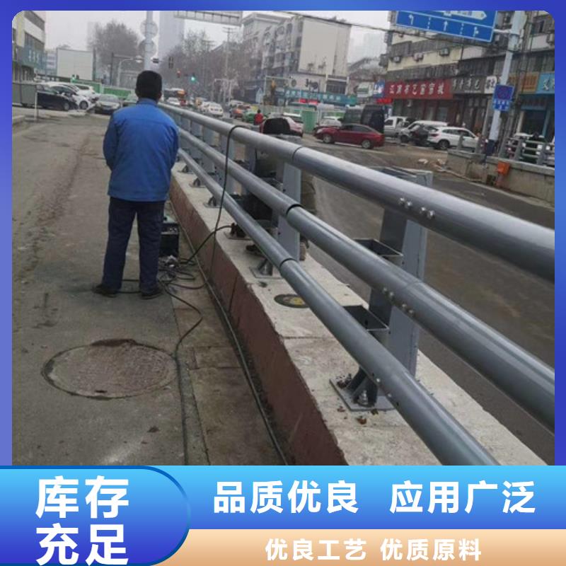 防撞护栏镀锌波形护栏优选货源