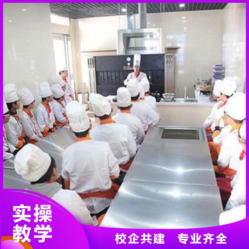 【厨师培训】装载机铲车驾驶培训手把手教学|厨师烹饪培训-虎振技工学校(黑龙江省分公司)