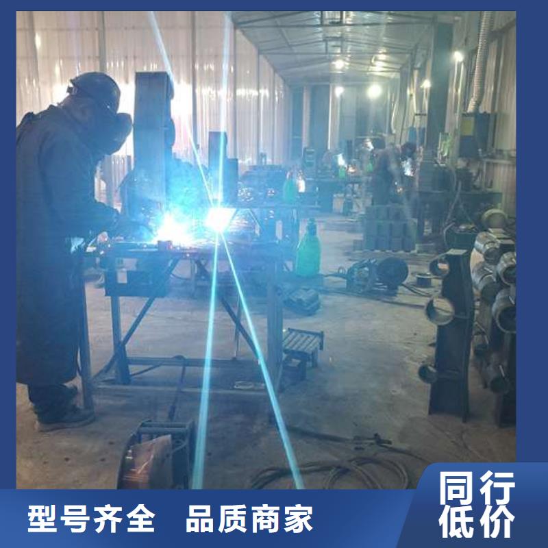防撞护栏镀锌波形护栏专注质量