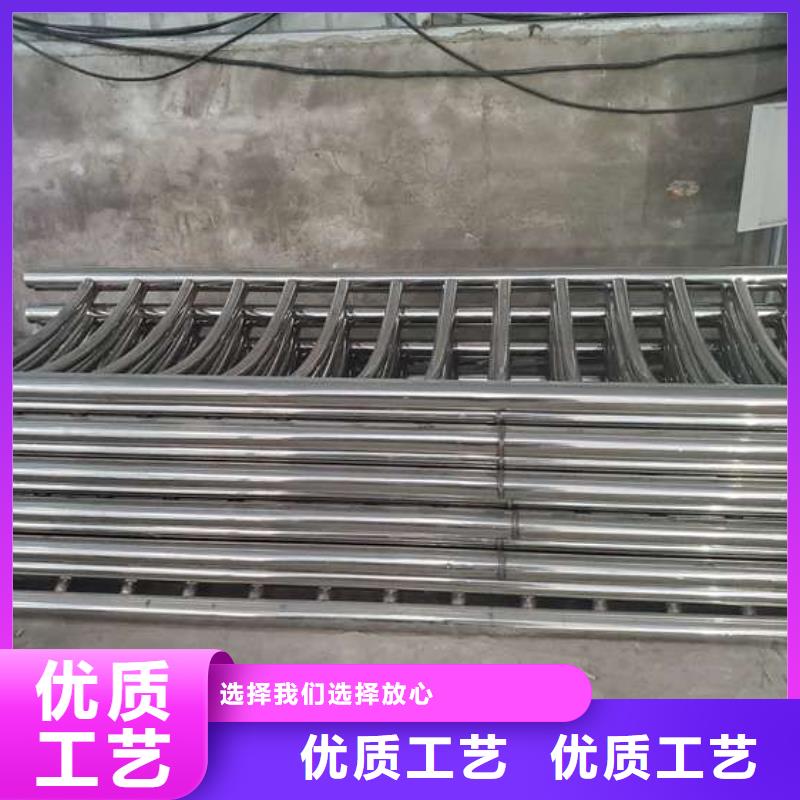 防撞护栏_国道抗冲击围栏好产品价格低