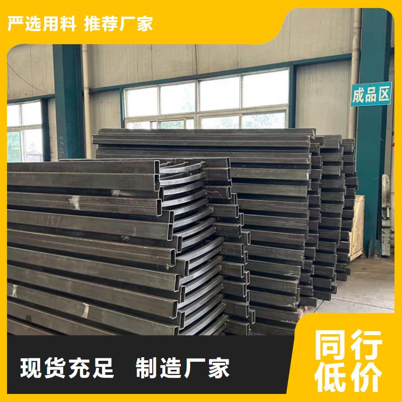 公路防撞护栏应用广泛