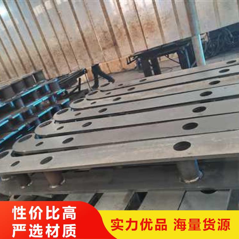 灯光护栏河道防撞栏杆厂家拥有先进的设备