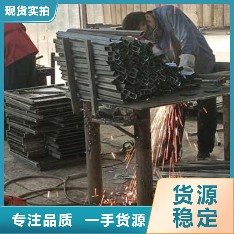 护栏 镀锌波形护栏大量现货供应
