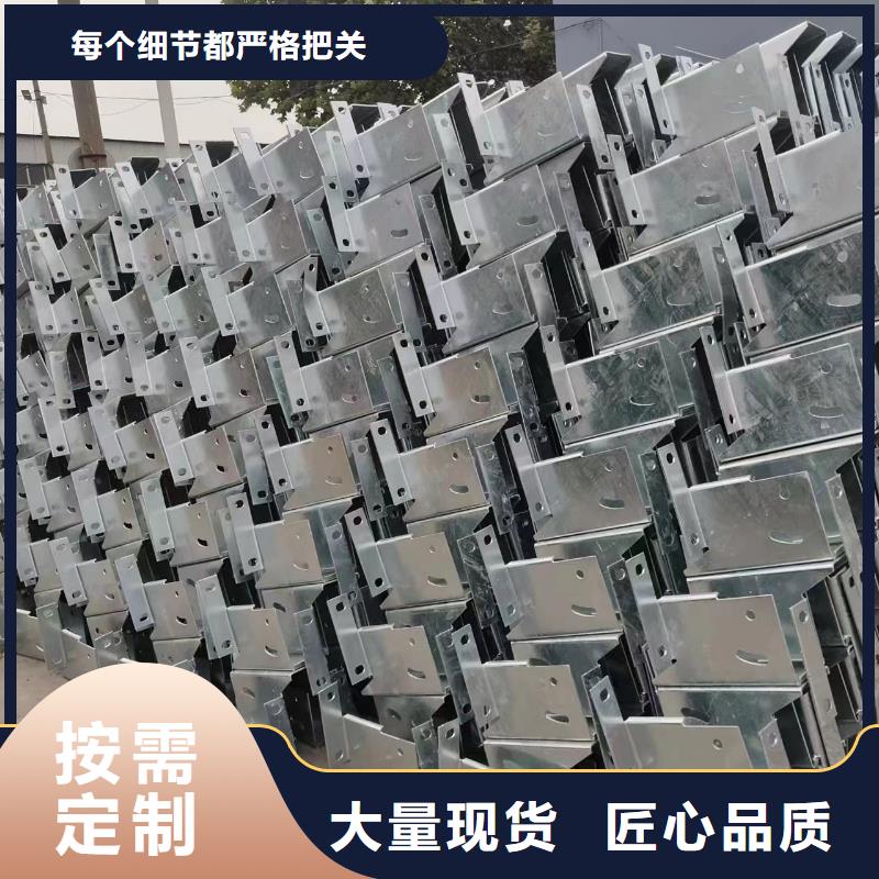 护栏_波形梁防撞护栏厂家货源报价