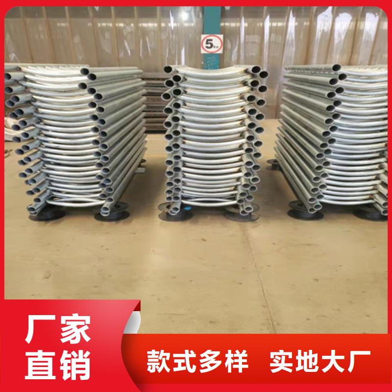 护栏波形护栏立柱厂家快速发货