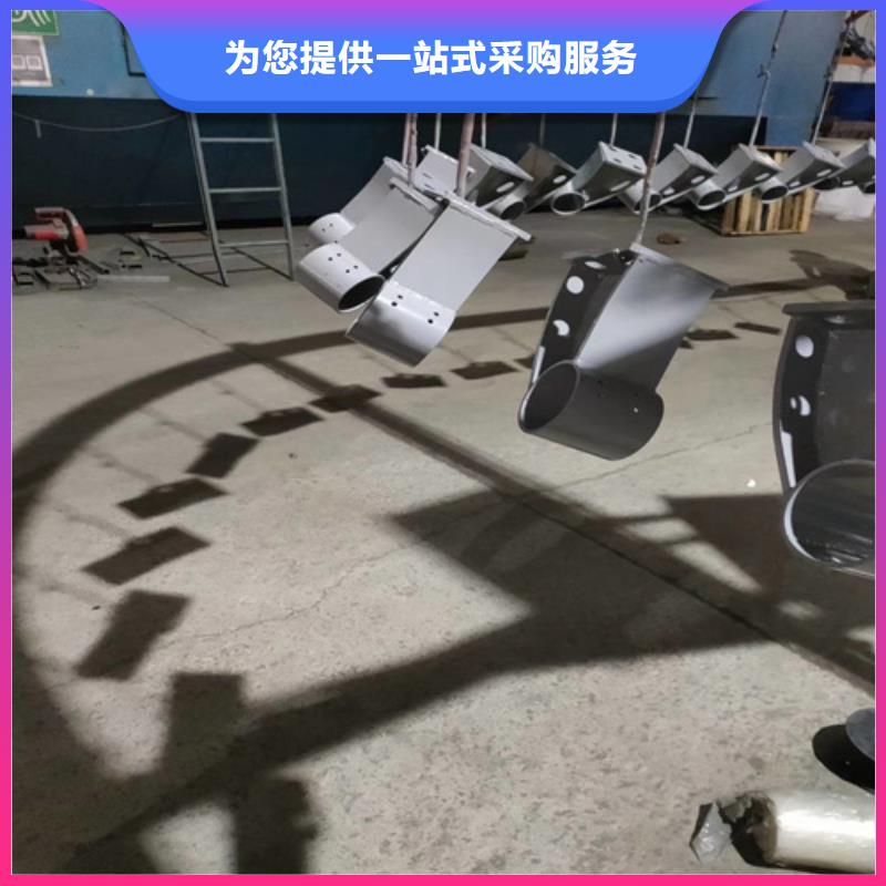 桥梁护栏立柱国道抗冲击围栏精挑细选好货