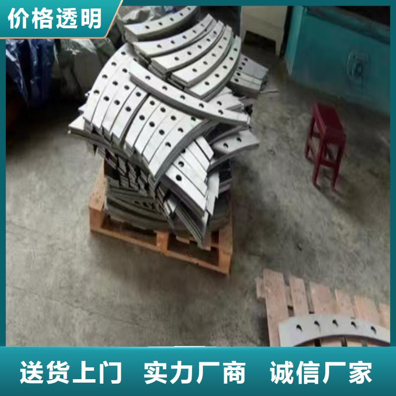 【立柱】桥梁防撞护栏实力厂家 百泰护栏(昭通市分公司)