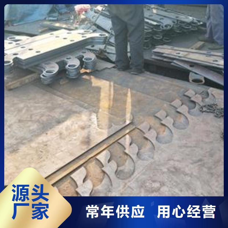 复合管护栏不锈钢桥梁防护栏杆厂家不断创新