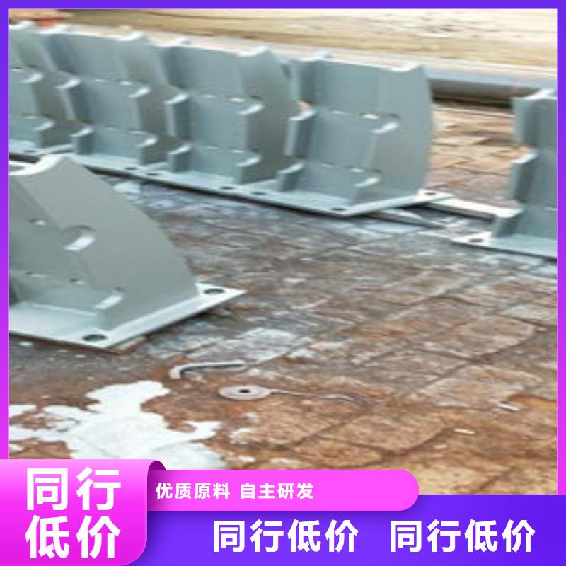 桥梁防撞支架,桥梁防撞栏厂家精心打造